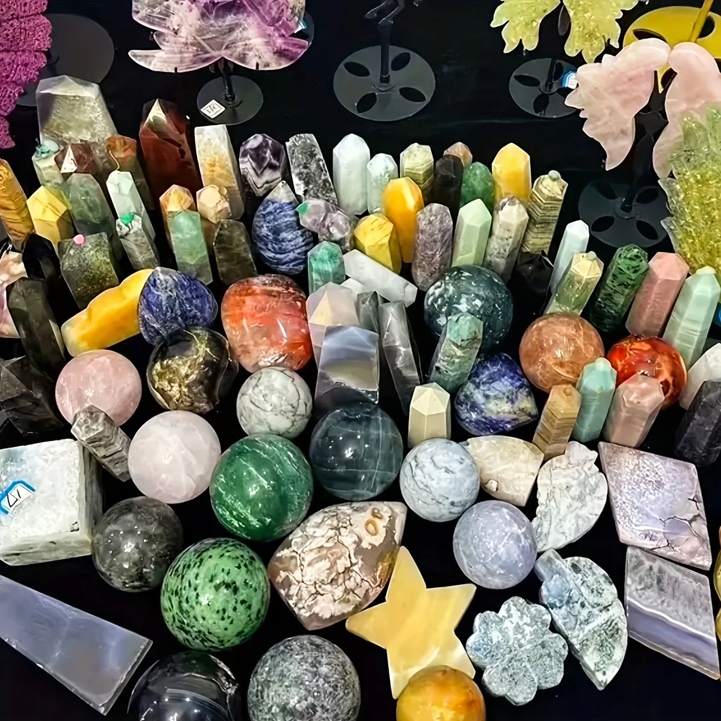 Unique Crystals Gift Box 1 To 3 Pounds Mixed Raw Stone