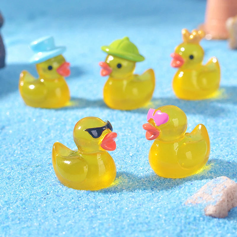 30pcs Luminous Resin Mini Yellow Duckling Miniatures Doll House Glow-in-the-Dark Ducks Figurines For DIY Aquarium Garden Decor