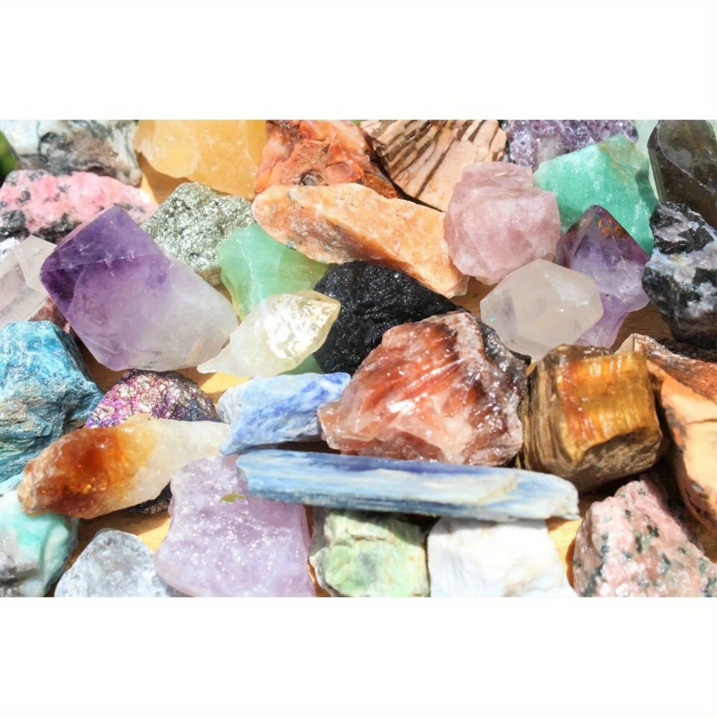 1000 Carats Natural Gemstones and Handmade Crystals Jewelry